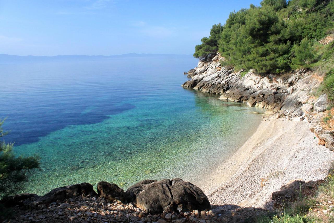 Seaside Secluded Apartments Cove Tvrdni Dolac, Hvar - 12655 Gdinj Bagian luar foto