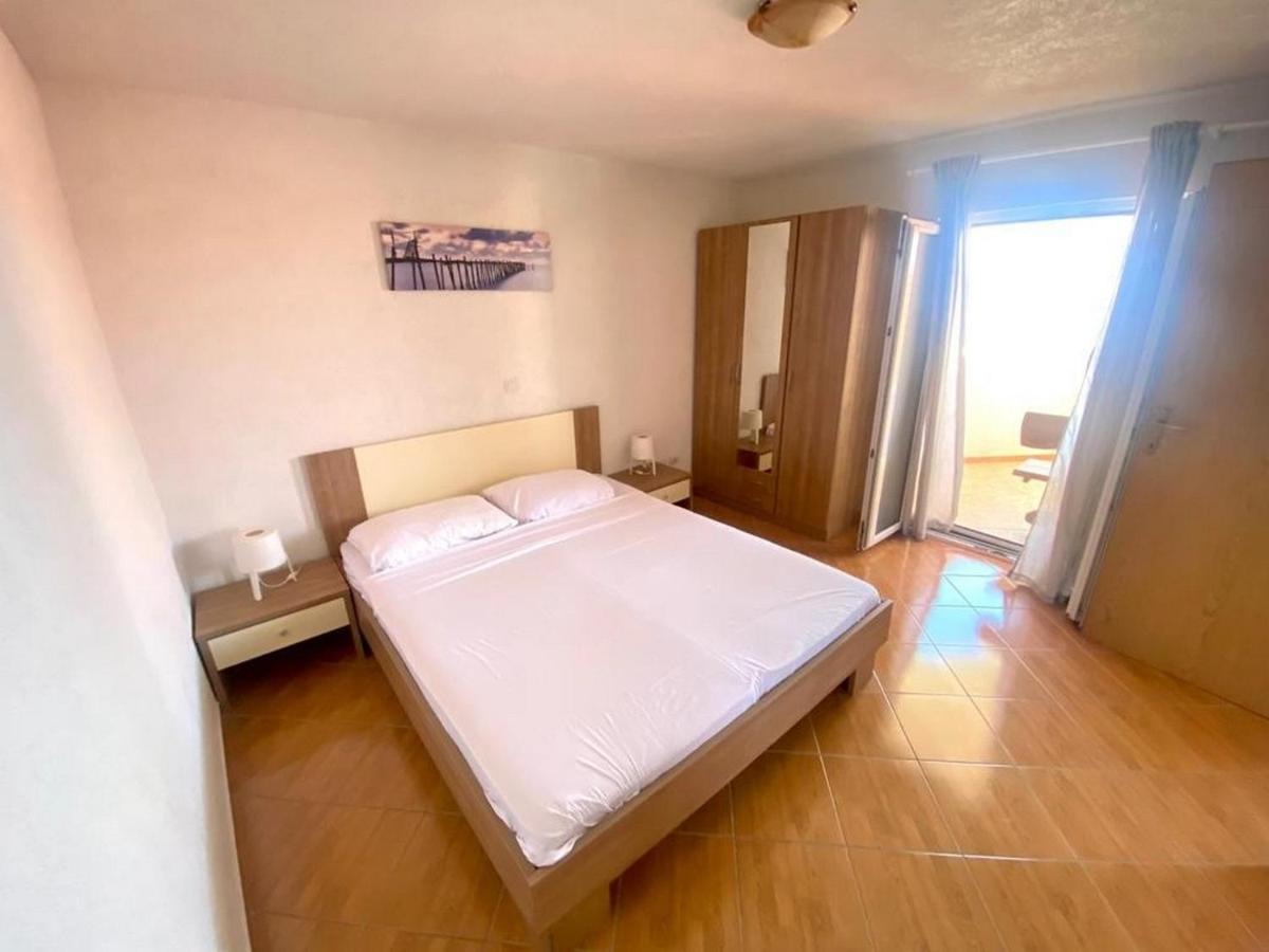 Seaside Secluded Apartments Cove Tvrdni Dolac, Hvar - 12655 Gdinj Bagian luar foto