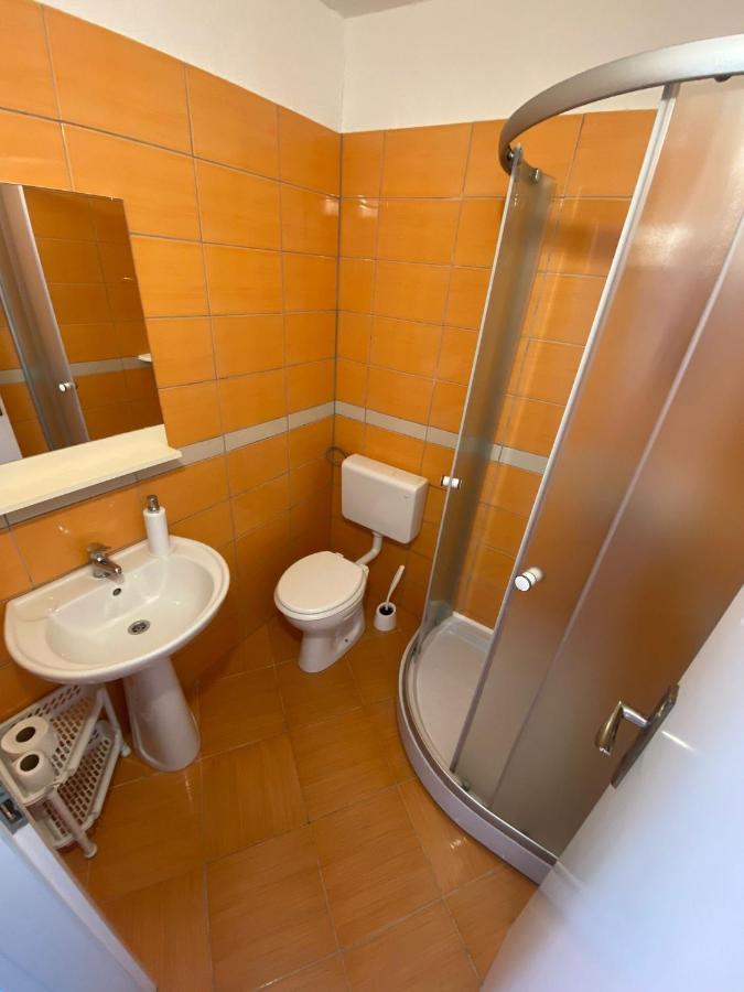 Seaside Secluded Apartments Cove Tvrdni Dolac, Hvar - 12655 Gdinj Bagian luar foto